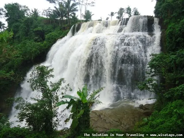 Curug Cigangsa, air terjun bertingkat.