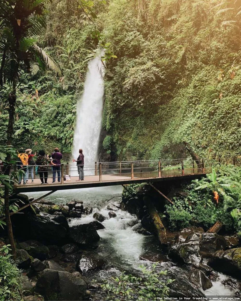 Curug Sawer: keindahan air terjun alami