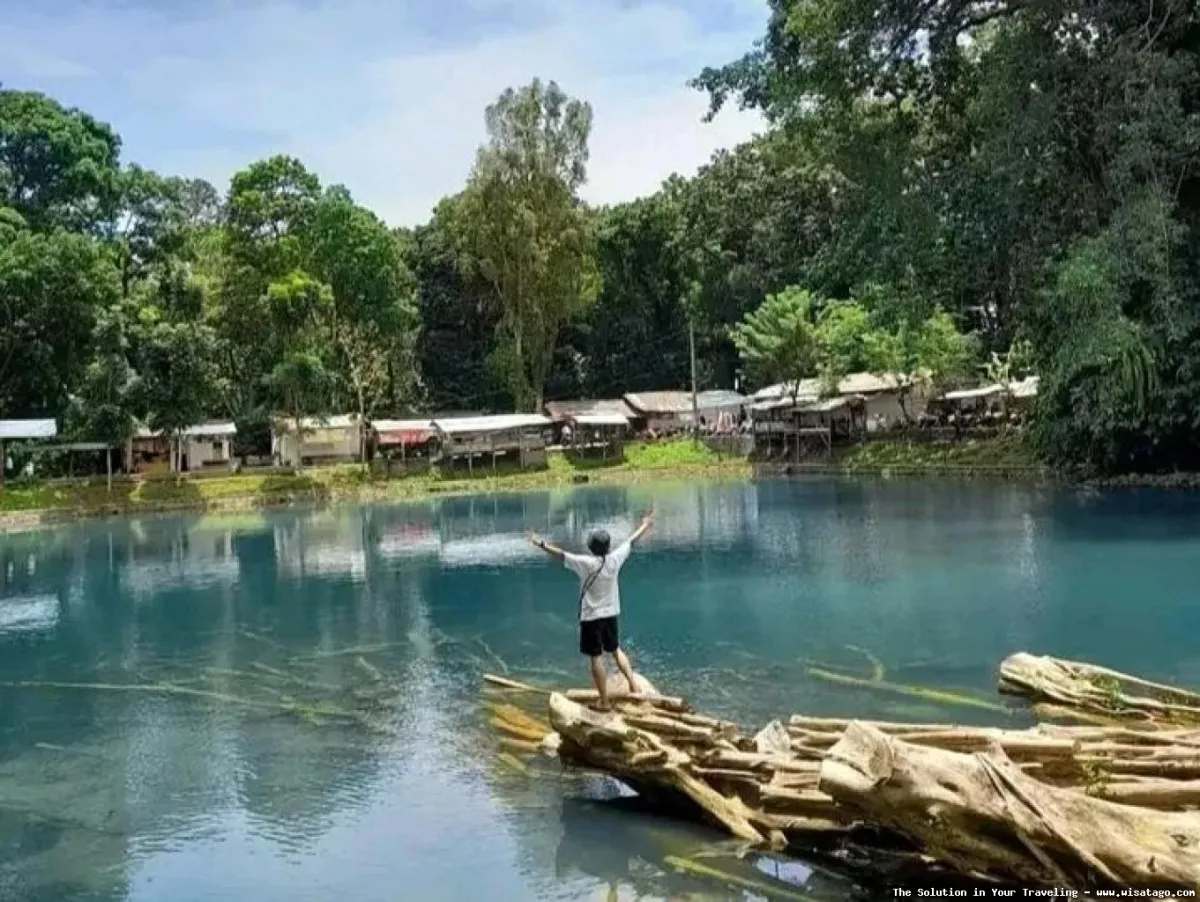 Danau Biru: keindahan danau vulkanik