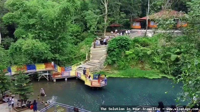 Danau Biru yang memukau memesona.