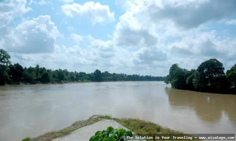 Danau Biru Muara Tembesi yang indah