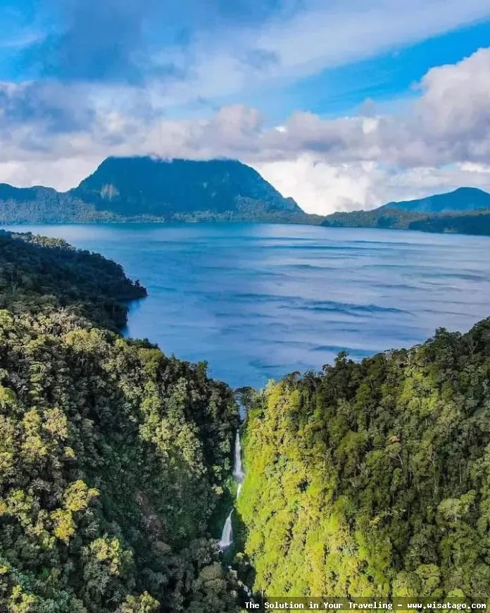 Danau Gunung Tujuh yang mempesona