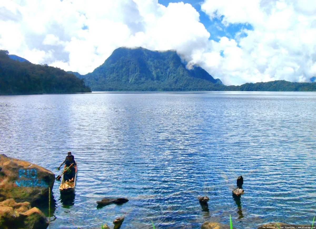 Danau Gunung Tujuh, danau kawah tertinggi