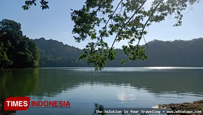Danau Kastoba, danau tenang nan indah