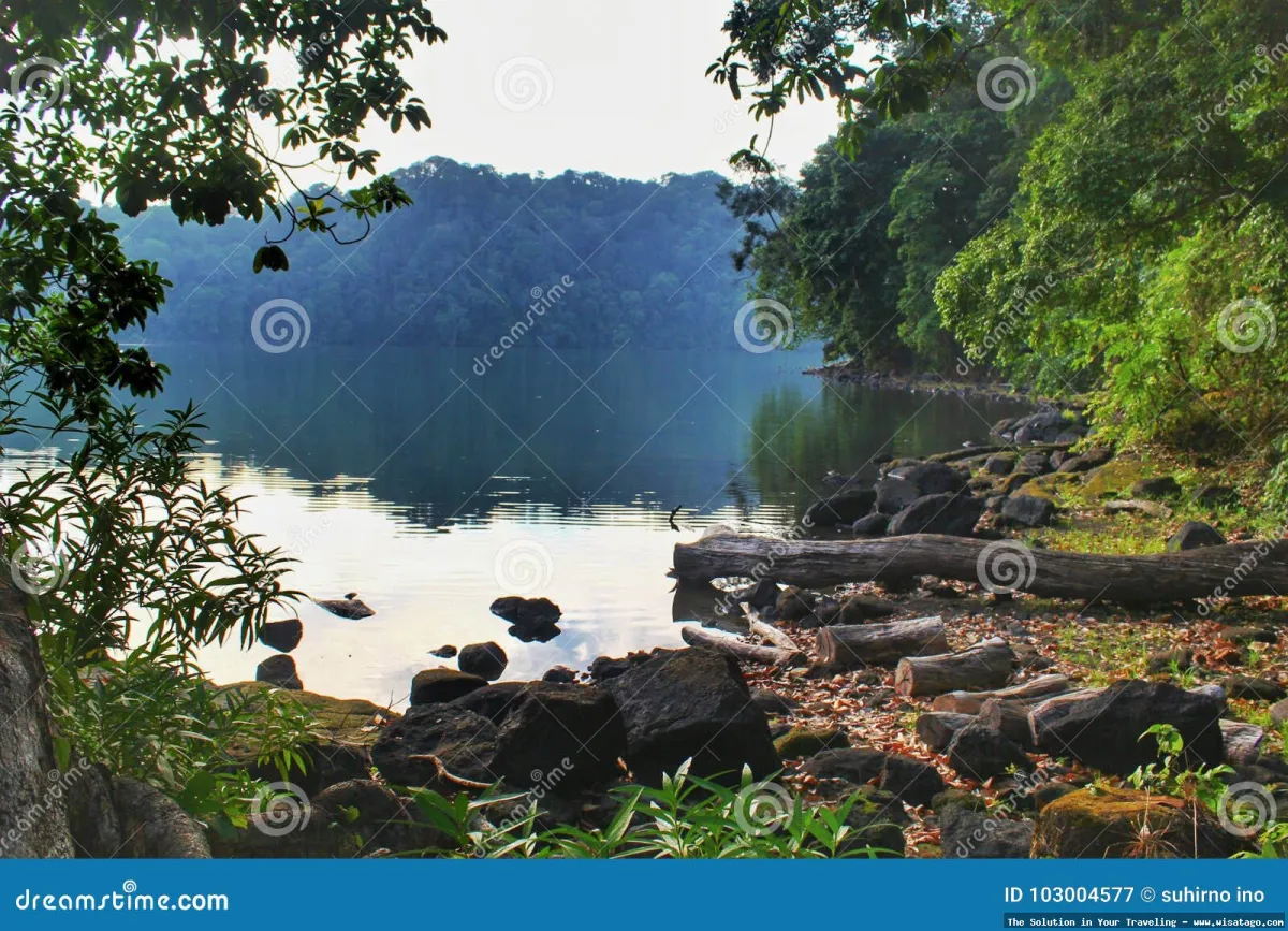 Danau Kastoba, danau alami yang indah