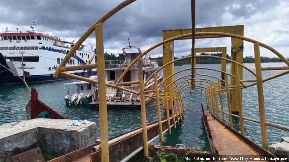 DERMAGA APUNG SIMEULUE, fasilitas transportasi laut