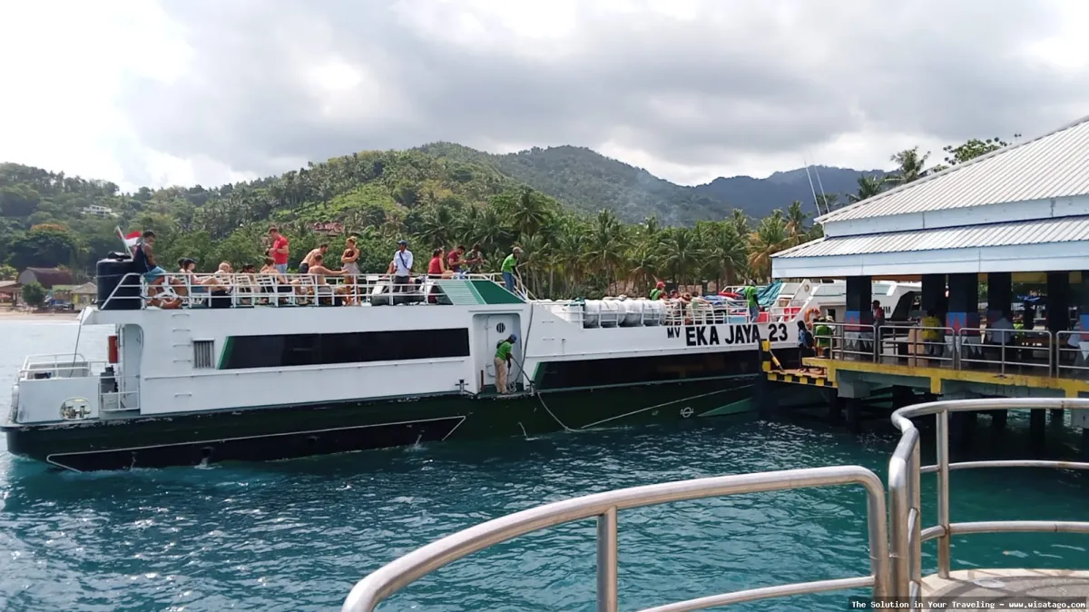 Dermaga Sefakhak, pesona wisata bahari