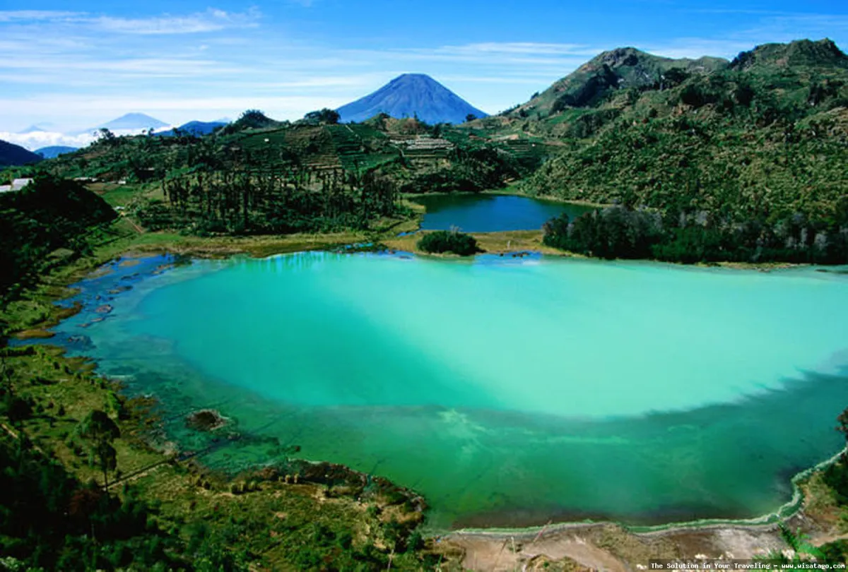 Dieng Plateau: pemandangan dataran tinggi indah