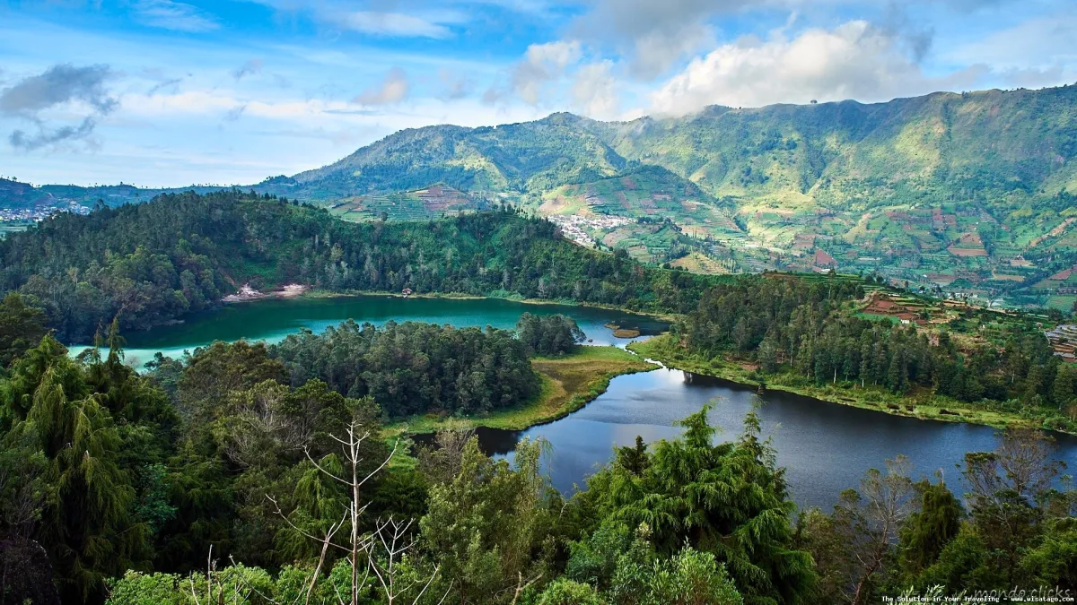 Dieng Plateau: lanskap dataran tinggi indah