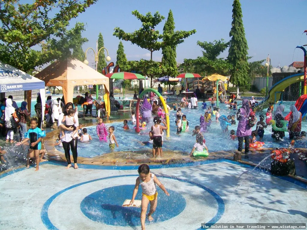 Dumilah Water Park: Tips, Harga Tiket, Kuliner, Lokasi, Fasilitas dan Spot Dumilah Water Park: Tips, Harga Tiket, Kuliner, Lokasi, Fasilitas dan Spot