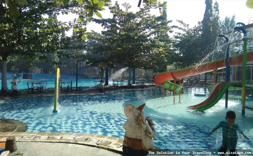 Dumilah Water Park, wahana air seru.