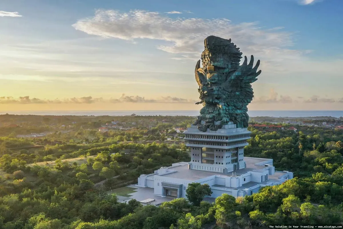 Garuda Wisnu Kencana megah menjulang tinggi