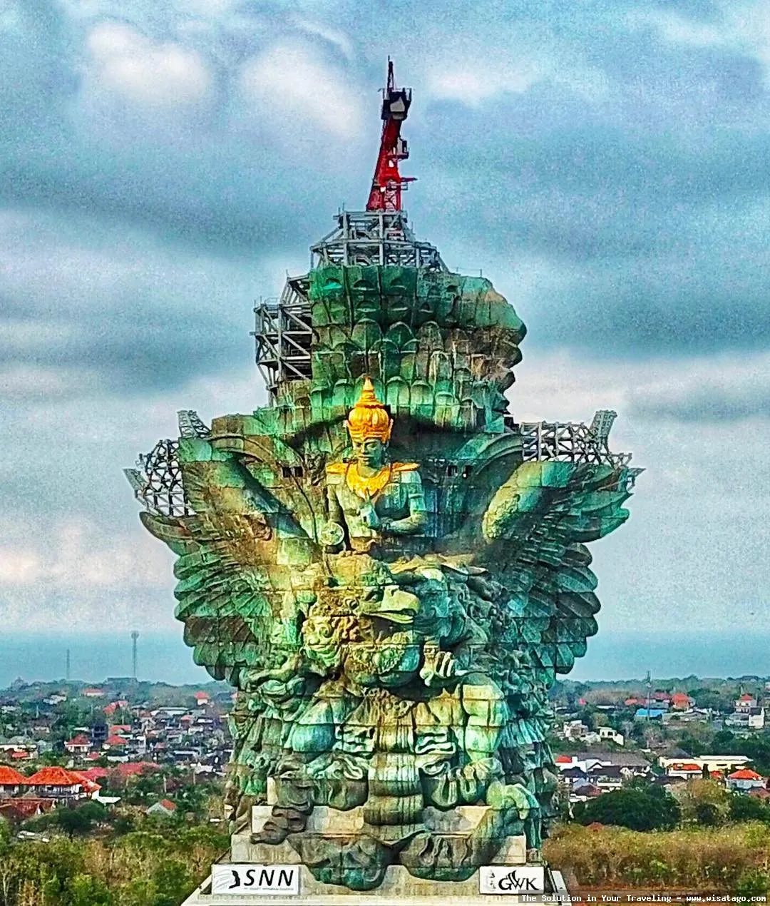 Garuda Wisnu Kencana megah menjulang tinggi
