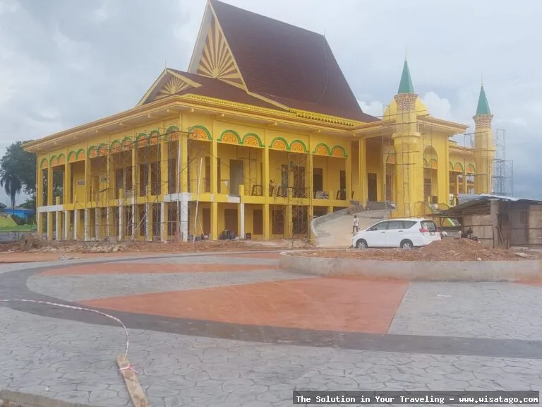 Gedung Lam Bintan, tampak megah berdiri