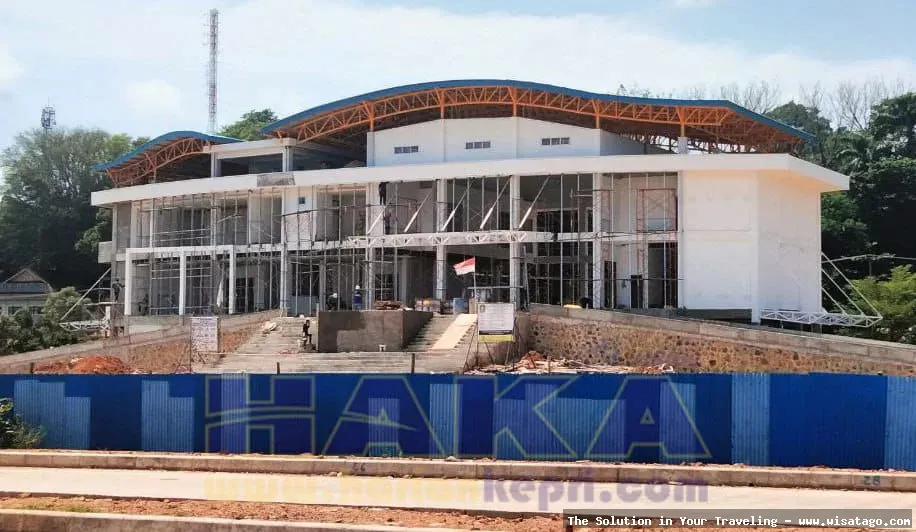 Gedung Lam Bintan, arsitektur megah.