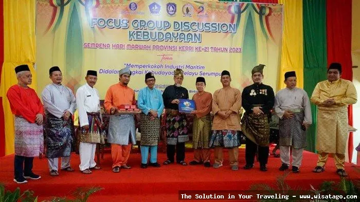 Gedung Lam Bintan, arsitektur megah.
