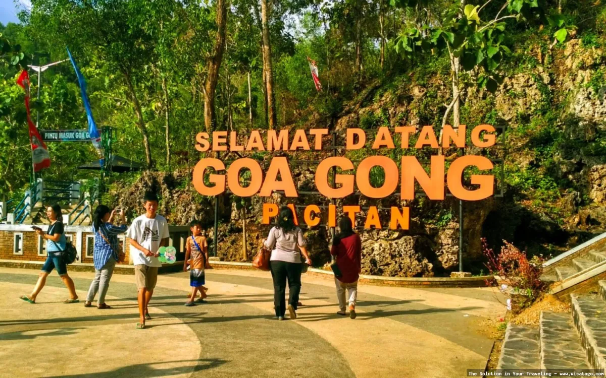 Goa Gong Pacitan, stalaktit memukau