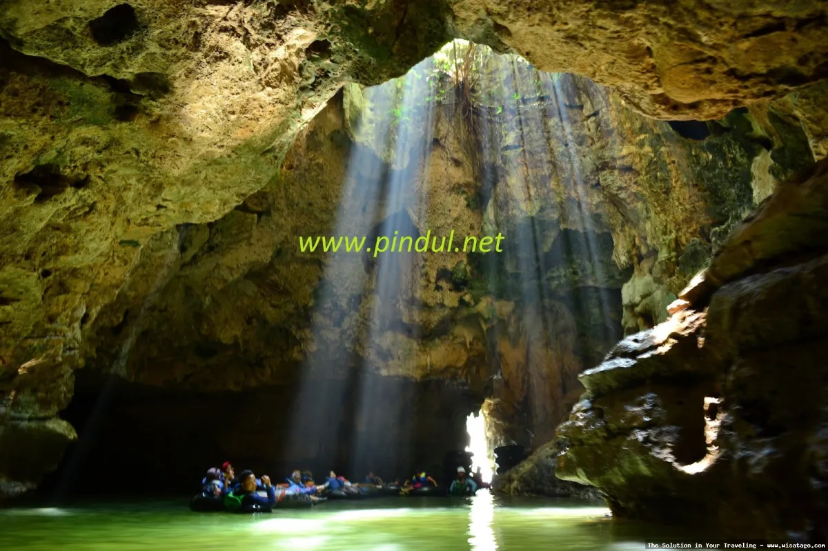 Goa Pindul: petualangan susur sungai bawah tanah