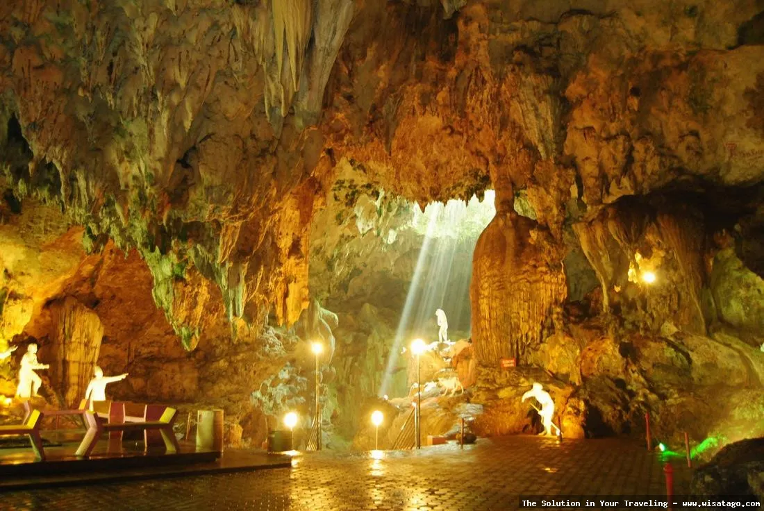 Gua Jatijajar: Tips, Harga Tiket, Kuliner, Lokasi, Fasilitas dan Spot