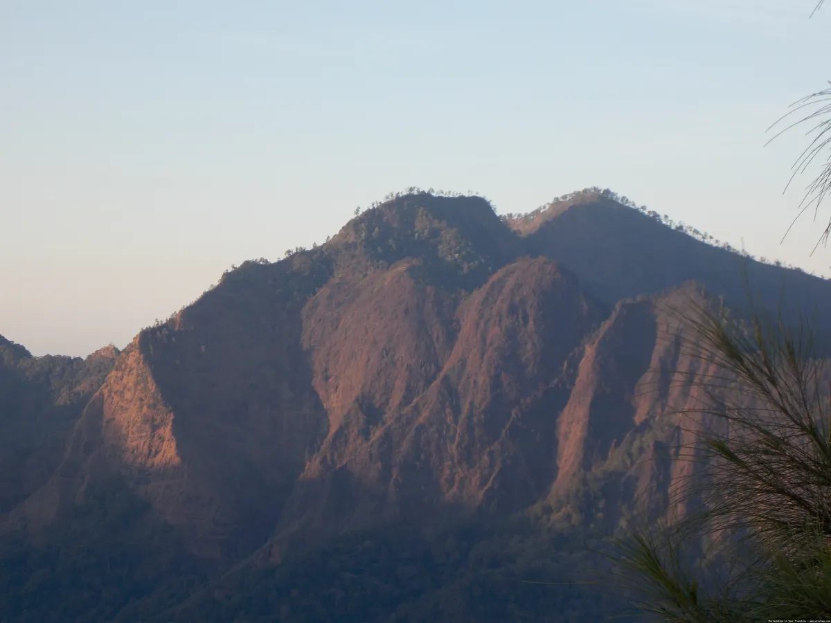Gunung Anjasmoro, pemandangan alam indah.