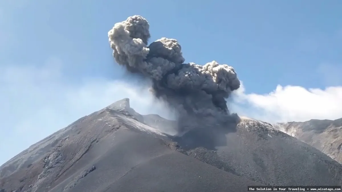 Gunung Berapi Jaboi, kawah berasap aktif