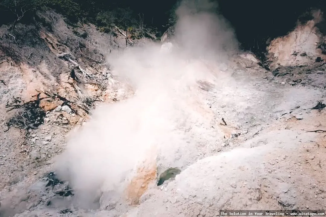 Gunung Berapi Jaboi: lanskap kawah aktif