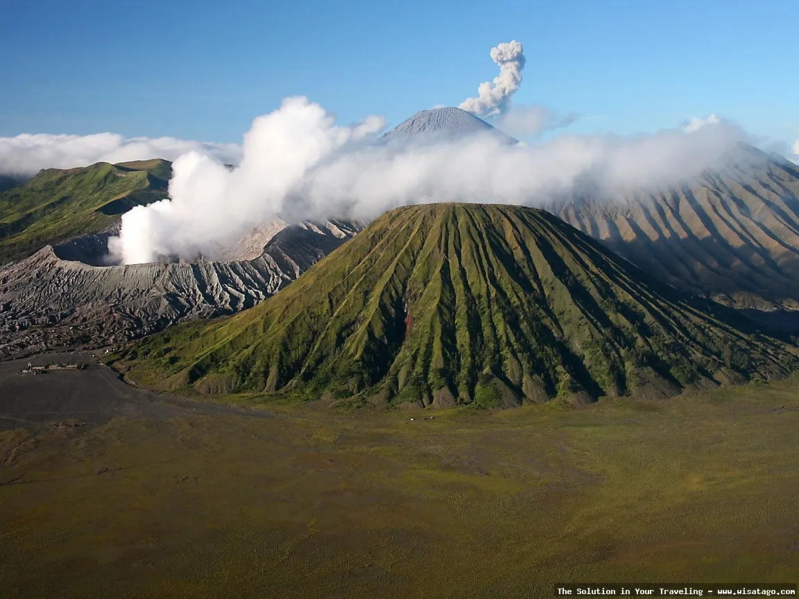 Gunung Bromo, lanskap vulkanik memukau