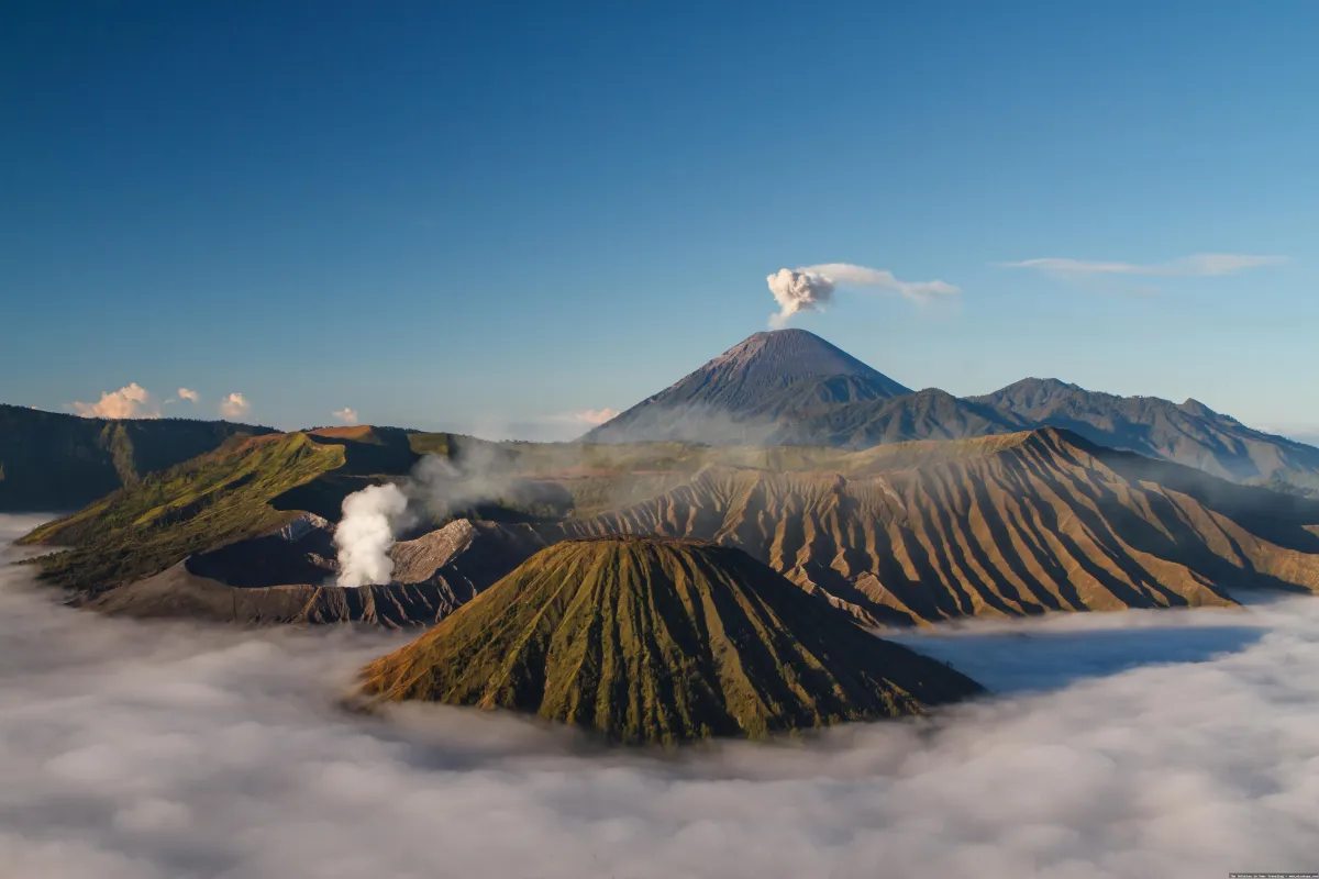 Gunung Bromo, pemandangan kawah eksotis