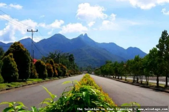 Gunung Daik: puncak menjulang menantang
