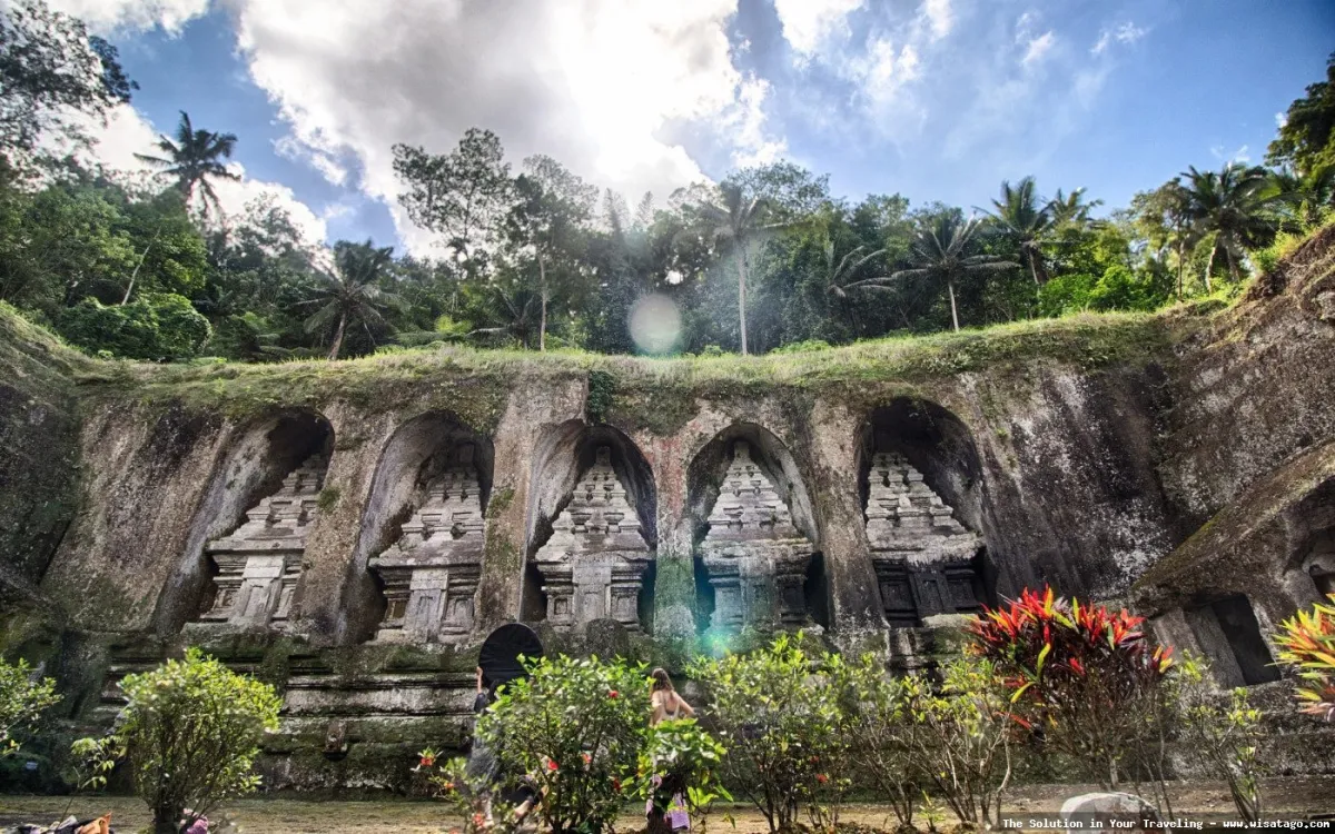 Gunung Kawi: pemandangan alam yang indah