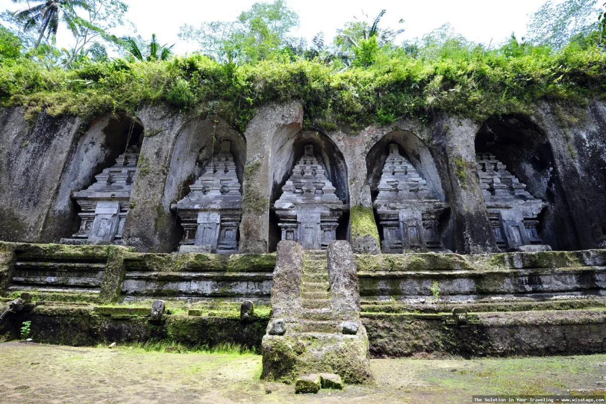 Gunung Kawi: Pemandangan indah mempesona.