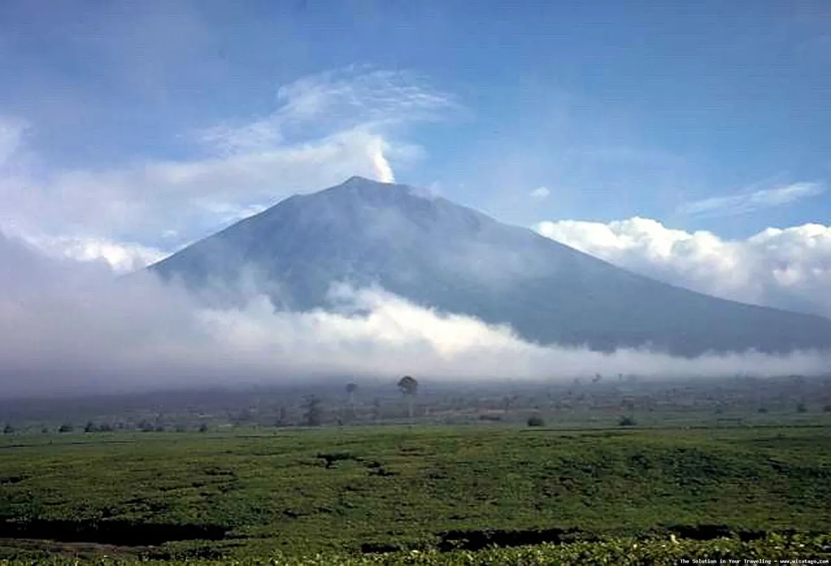 Gunung Kerinci, puncak Sumatera tertinggi