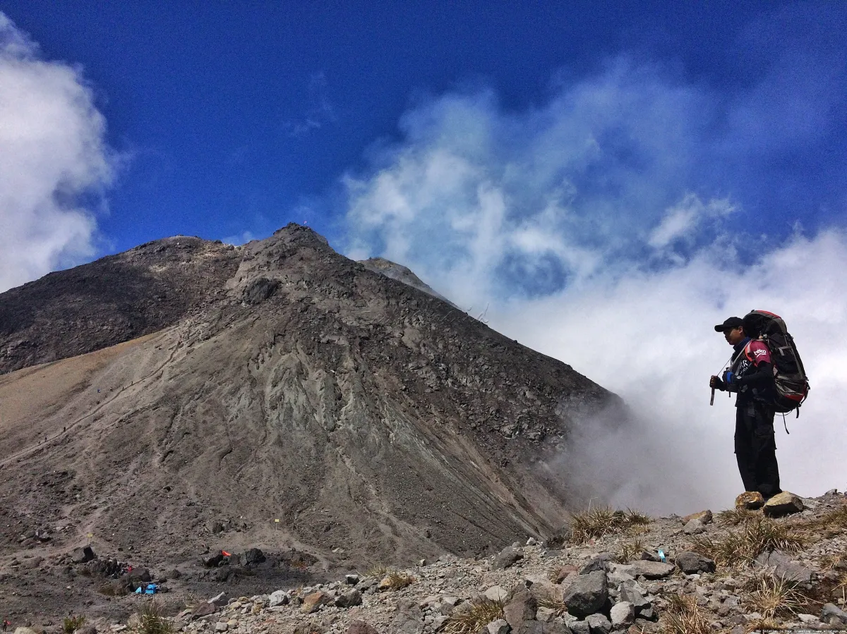 Gunung Merapi, panorama dari ketinggian