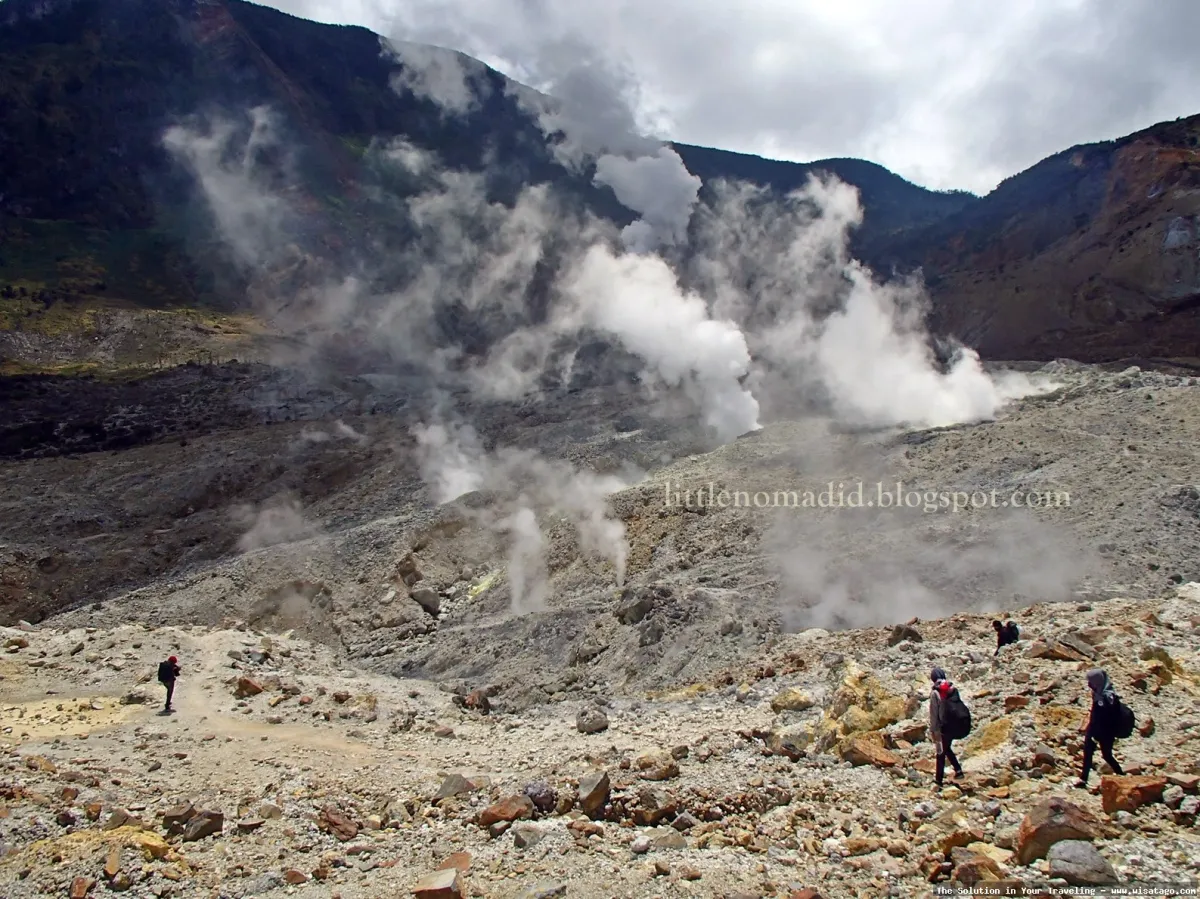 Gunung Papandayan, kawah yang memukau