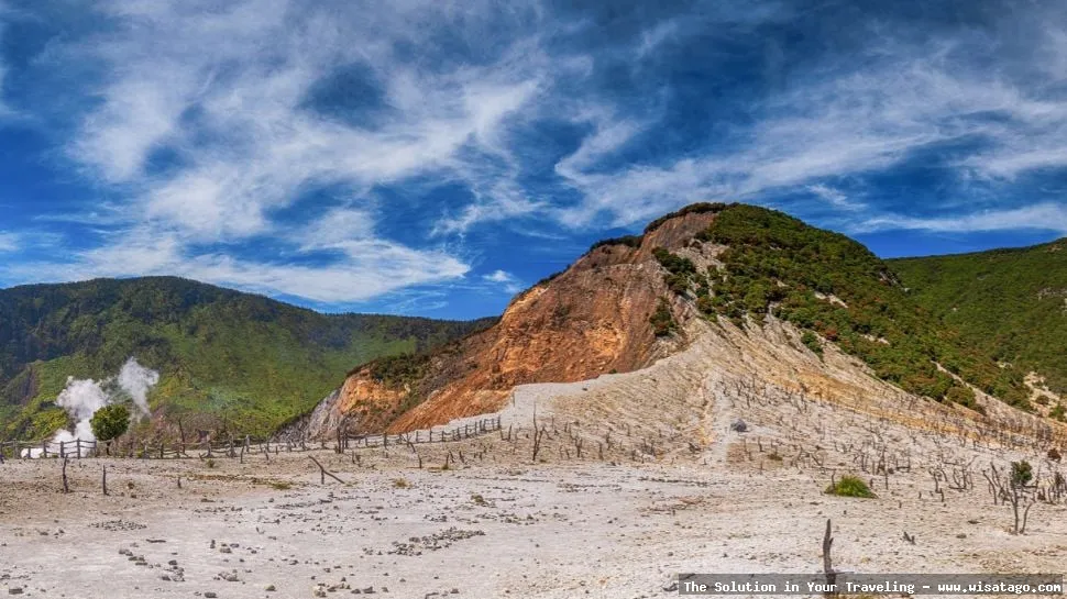 Gunung Papandayan, kawah yang memukau
