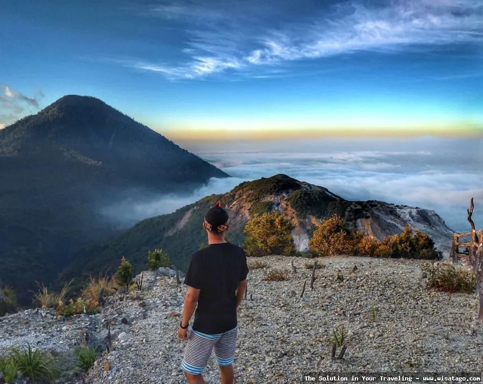 Gunung Papandayan, kawah yang memukau