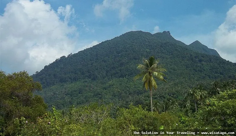 Gunung Ranai: Keindahan alam memukau