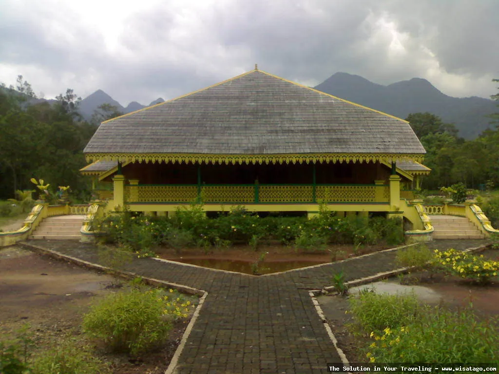 Istana Damnah: Tips, Harga Tiket, Kuliner, Lokasi, Fasilitas dan Spot Istana Damnah: Tips, Harga Tiket, Kuliner, Lokasi, Fasilitas dan Spot