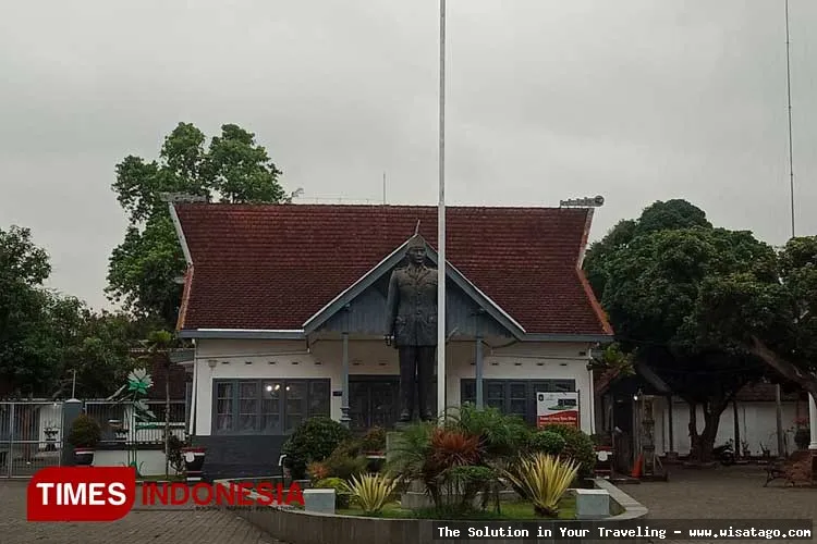Istana Gebang: Tips, Harga Tiket, Kuliner, Lokasi, Fasilitas dan Spot Istana Gebang: Tips, Harga Tiket, Kuliner, Lokasi, Fasilitas dan Spot