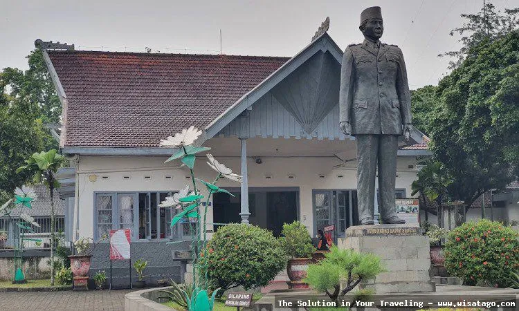 Istana Gebang, rumah masa kecil Soekarno