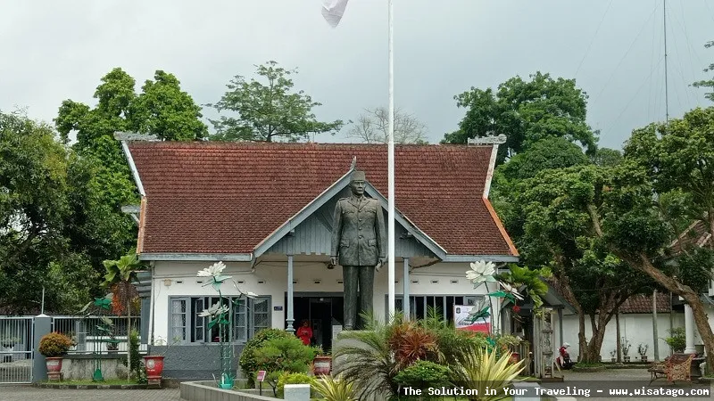 Istana Gebang, rumah masa kecil Soekarno