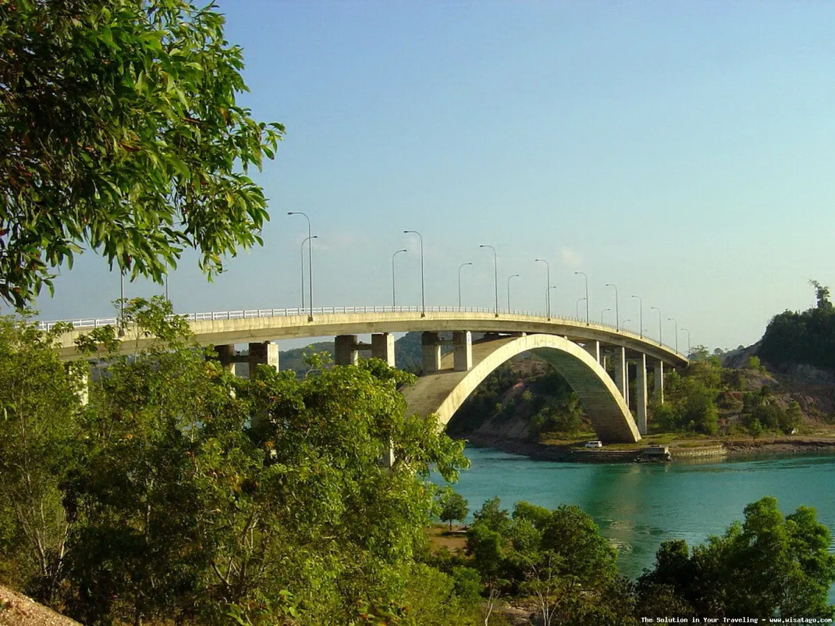 Jembatan Barelang ikon Batam megah