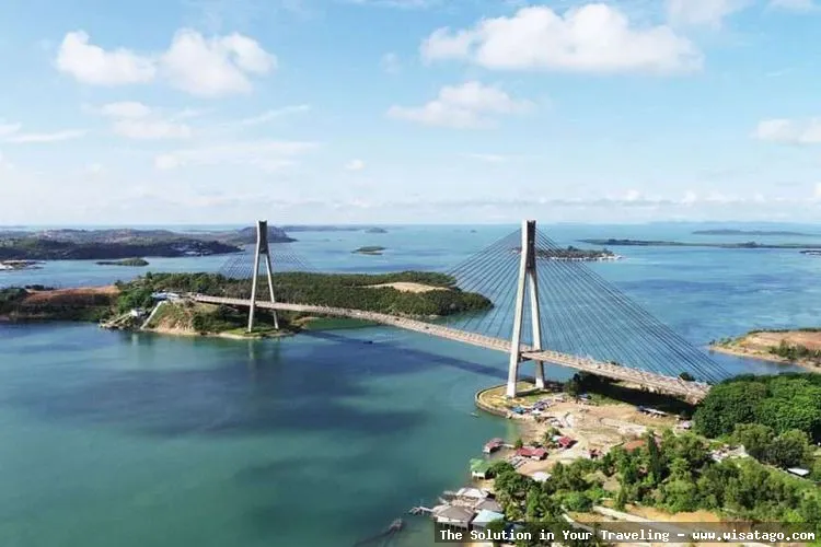 Jembatan Barelang ikonik menghubungkan pulau Batam
