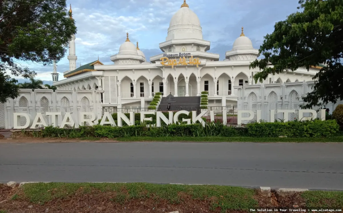 Jembatan Engku Puteri Raja Hamidah: Tips, Harga Tiket, Kuliner, Lokasi, Fasilitas dan Spot Jembatan Engku Puteri Raja Hamidah: Tips, Harga Tiket, Kuliner, Lokasi, Fasilitas dan Spot