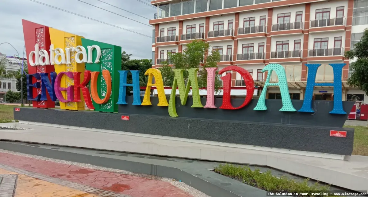 Jembatan Engku Puteri Raja Hamidah megah