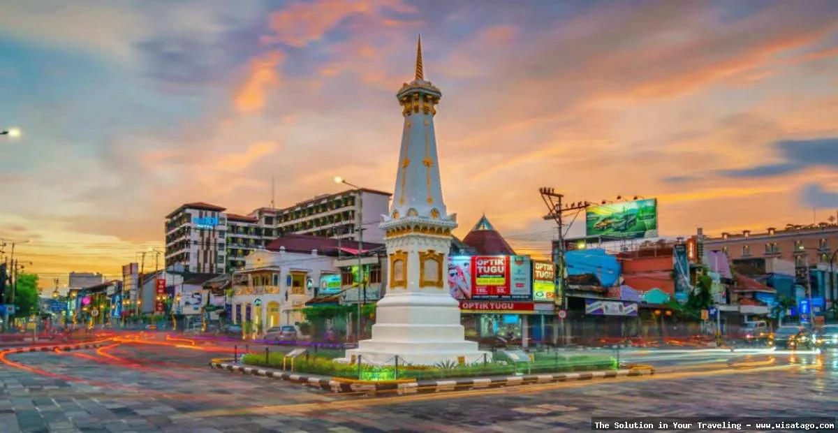 Jogja: Suasana Malioboro yang ramai.