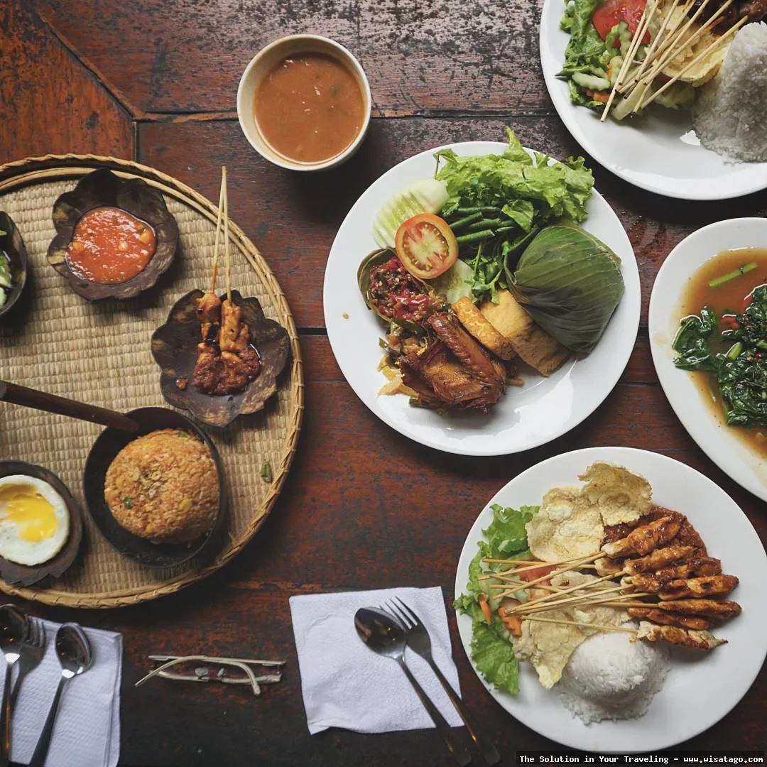 Kampung Daun, suasana makan alami
