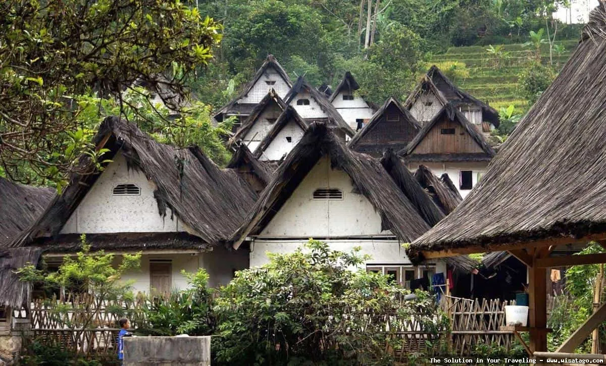 Kampung Naga: Kehidupan tradisional yang lestari