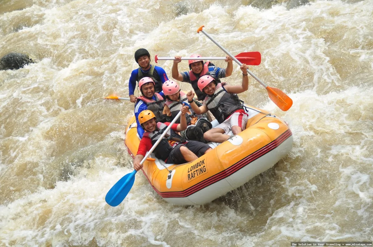 Kasembon Rafting seru dan menantang