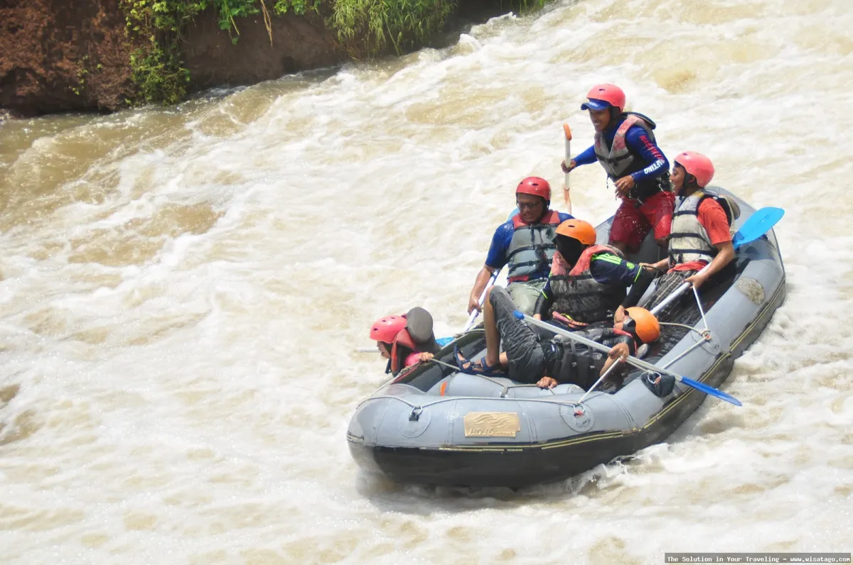 Kasembon Rafting, arung jeram seru